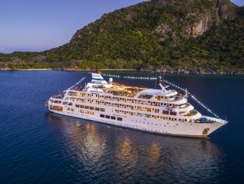 【早安．斐濟 】斐濟秘境巡遊八天【搭乘Captain Cook Cruises探索YASAWA】(2人成行)